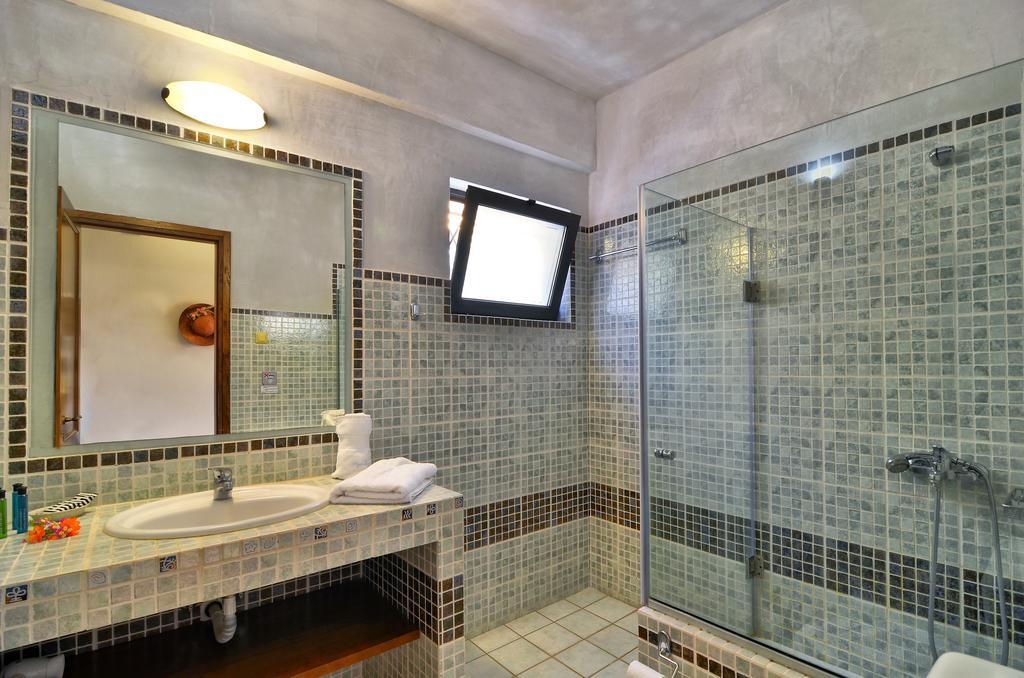 Niriides Luxury Sívota